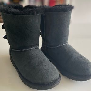 UGG  Size 3 Little Girls Black Bailey Bow Boots